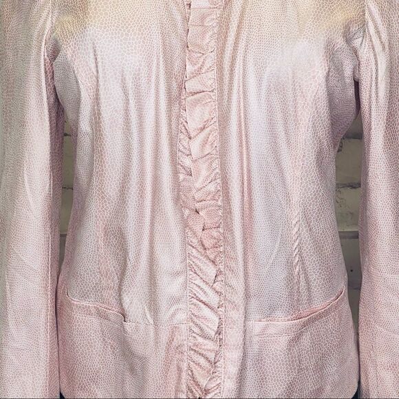 Chico’s pink open jacket ruffled snake skin print size 2 - Picture 4 of 14